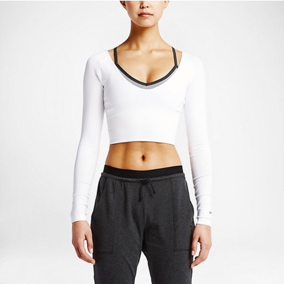 nike crop top long sleeve white